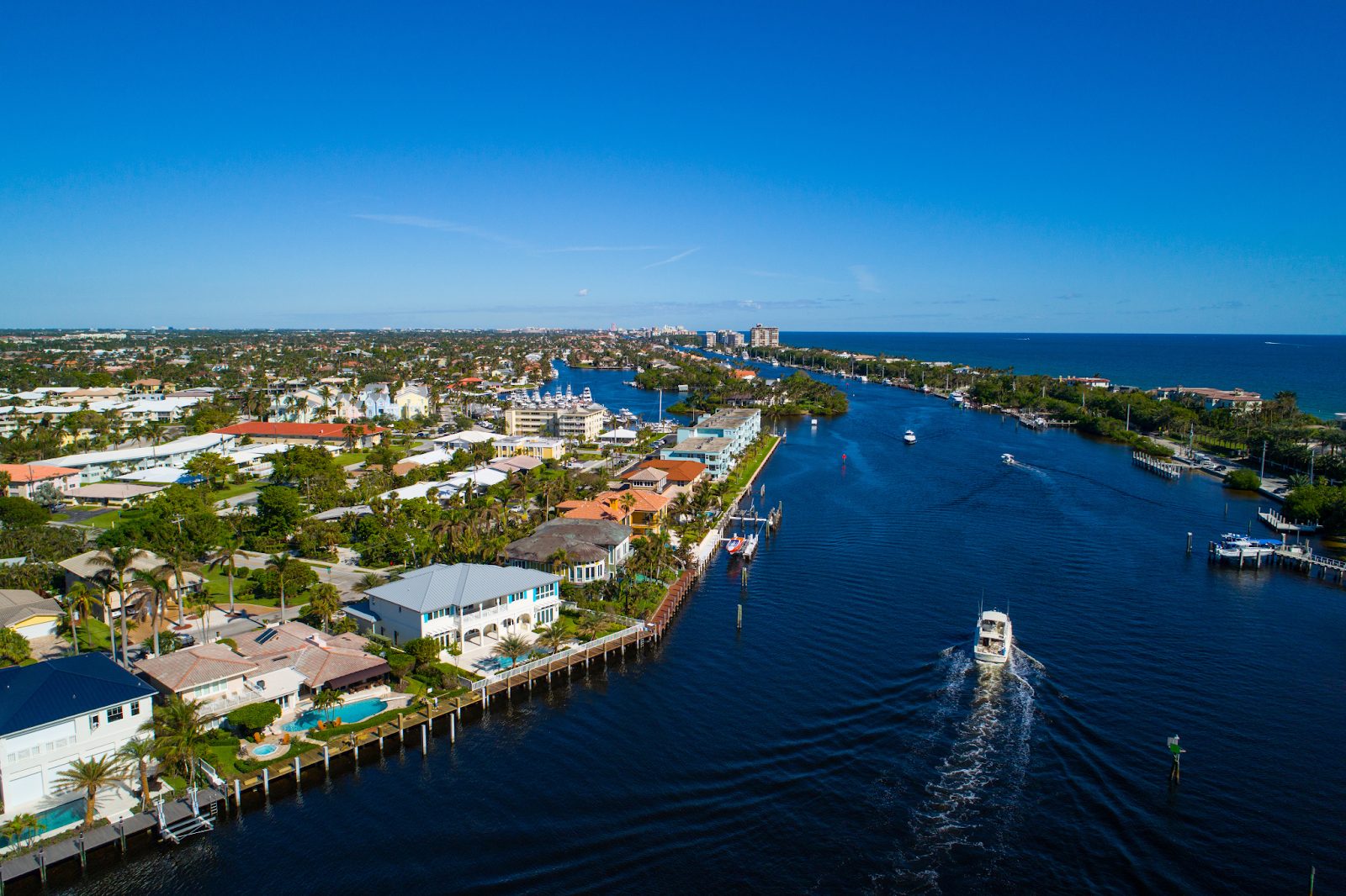 Aerial view of a Florida coastal waterway community